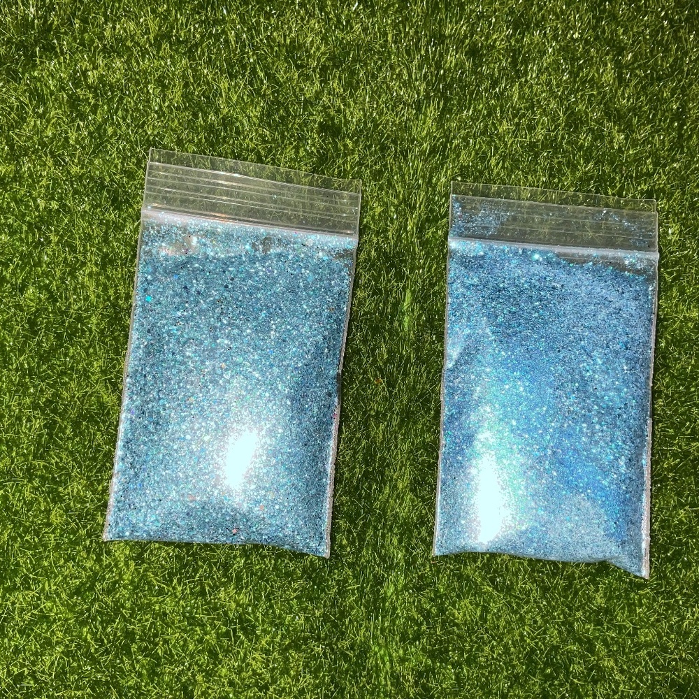 I gott the bluuu glitters 2 bags